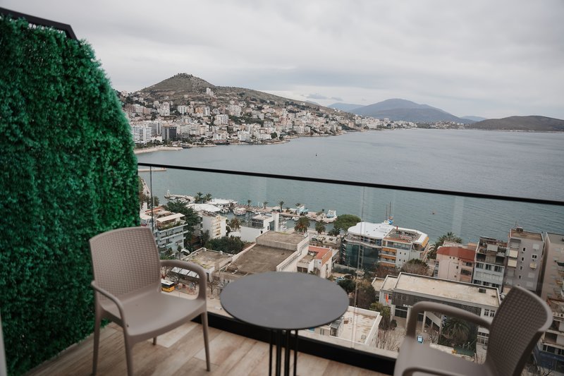 Toer Hotel 14