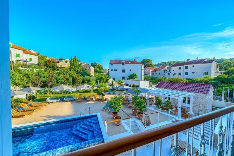 Hotel Brattia 32