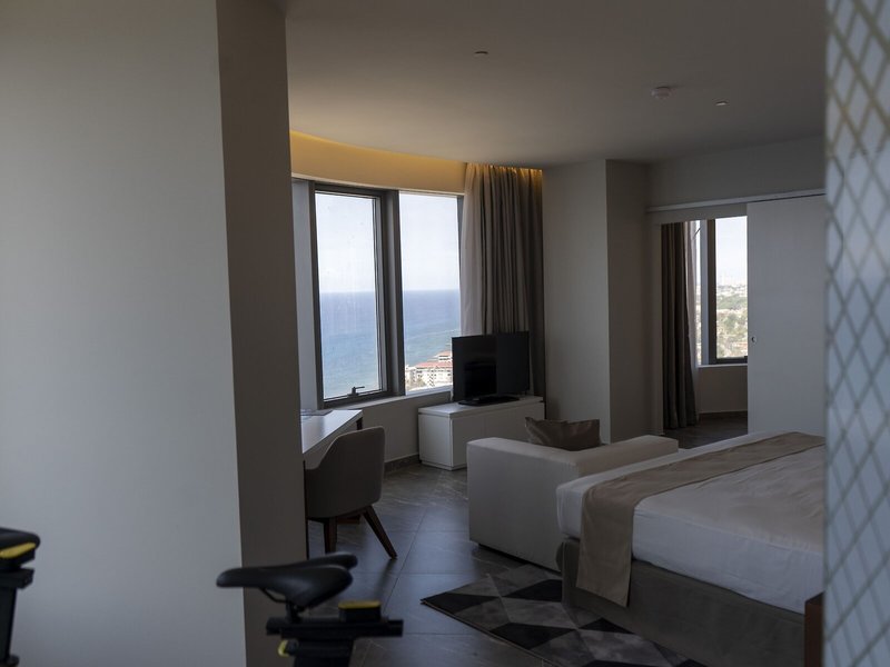 Gran Muthu Habana Tower 7