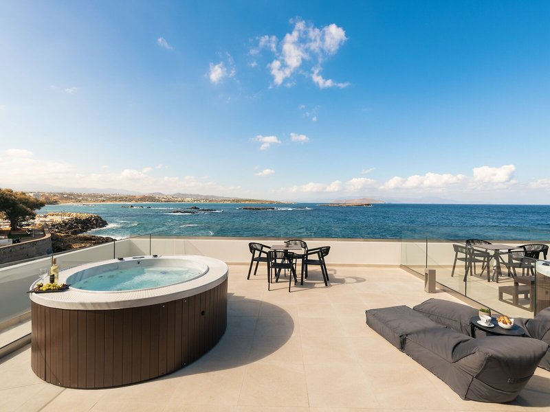 Elia Sea Suites 3