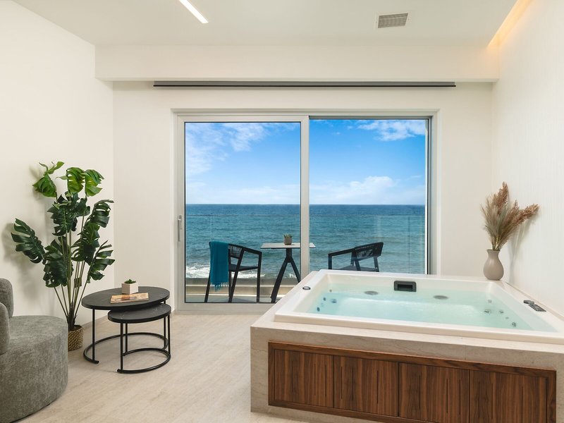 Elia Sea Suites 9