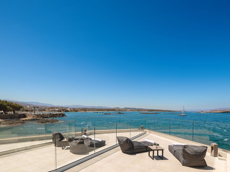 Elia Sea Suites 13
