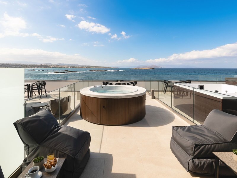 Elia Sea Suites 14