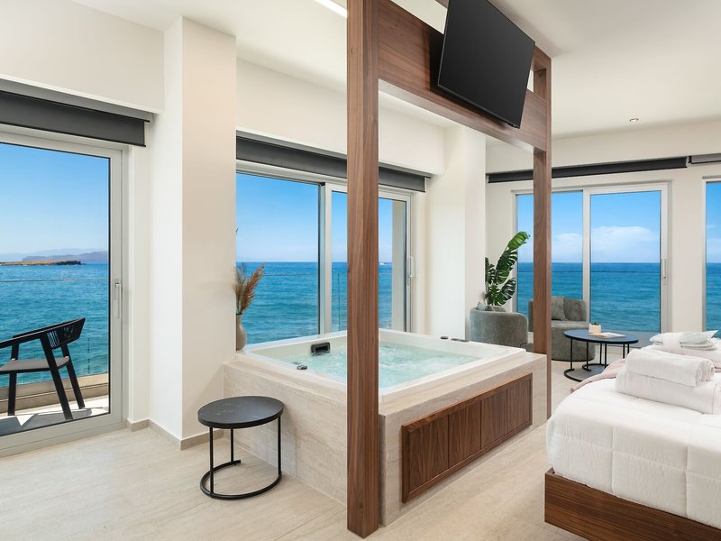Elia Sea Suites 15