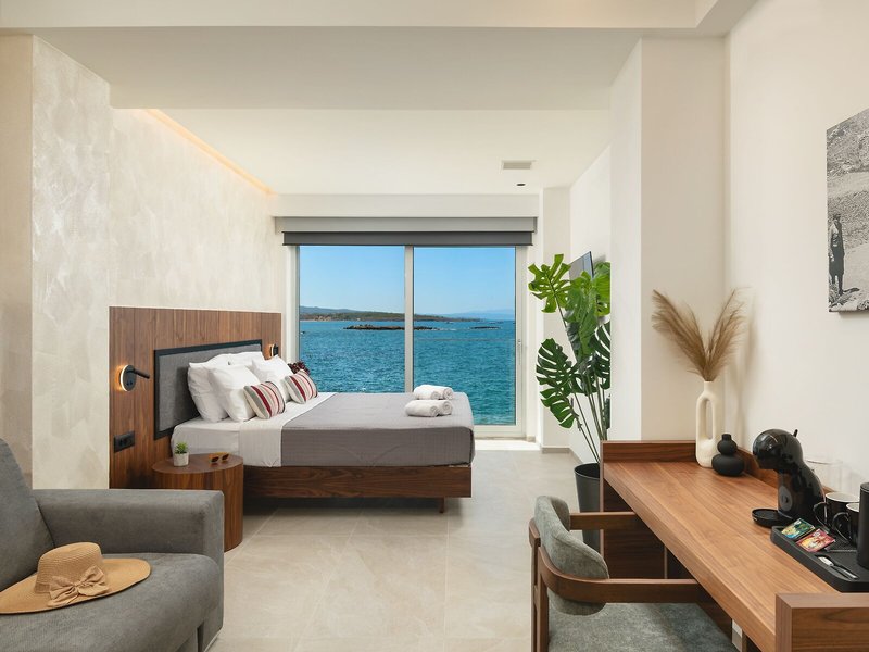 Elia Sea Suites 37