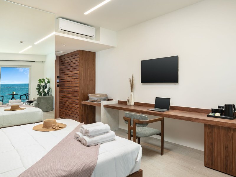 Elia Sea Suites 38