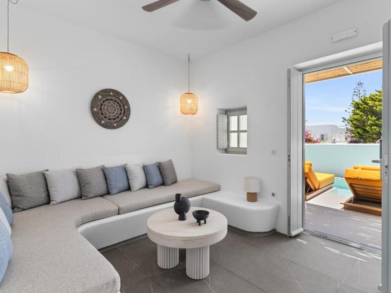 Mr & Mrs White Paros Suites & More 5