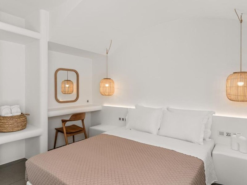 Mr & Mrs White Paros Suites & More 6