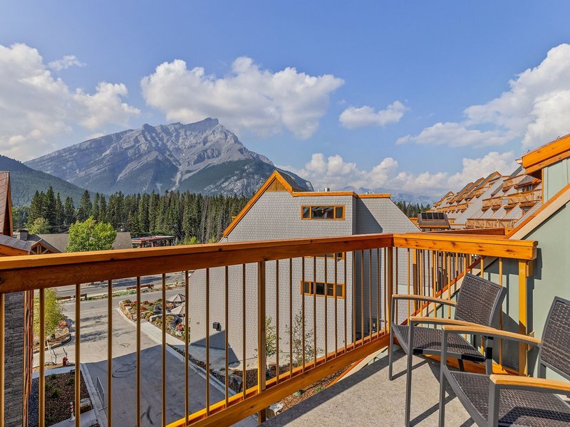 Otter Hotel 2