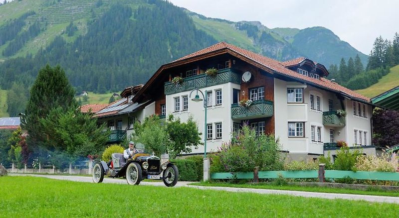 Neue Post Holzgau