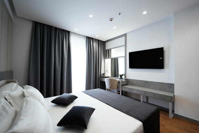 Naos Luxury Hotel 9