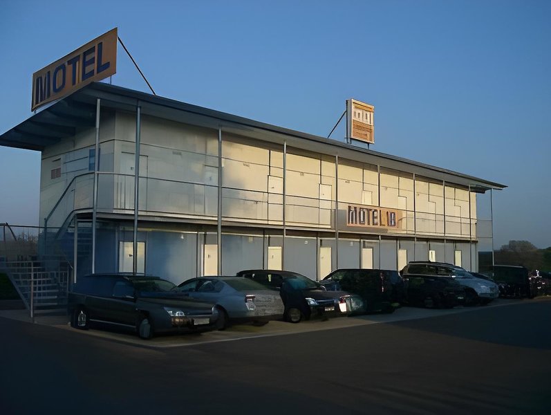 Tour-Motel