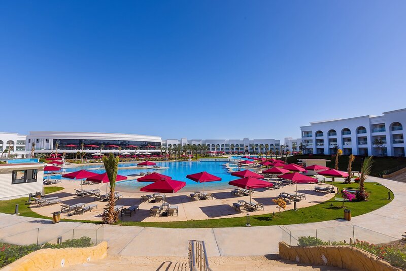 Rixos Radamis Beach Hotel 4