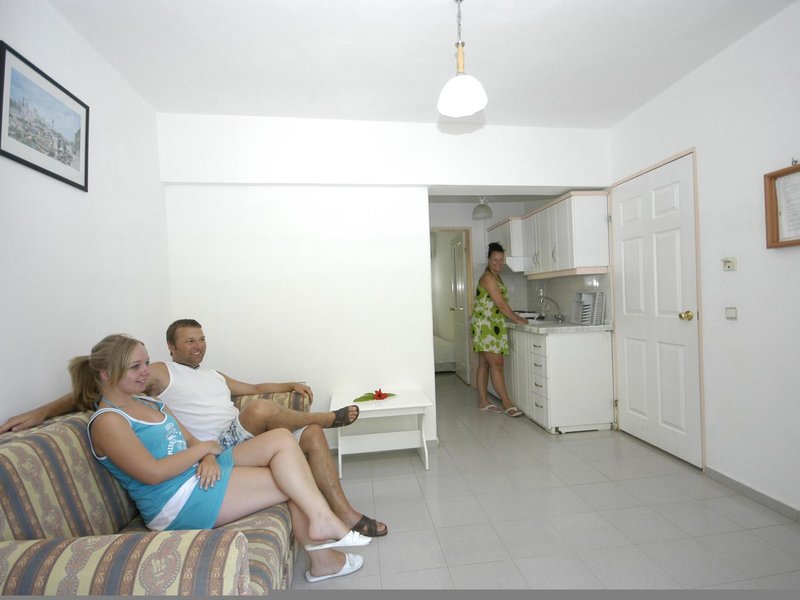 Kurt Apartments 9