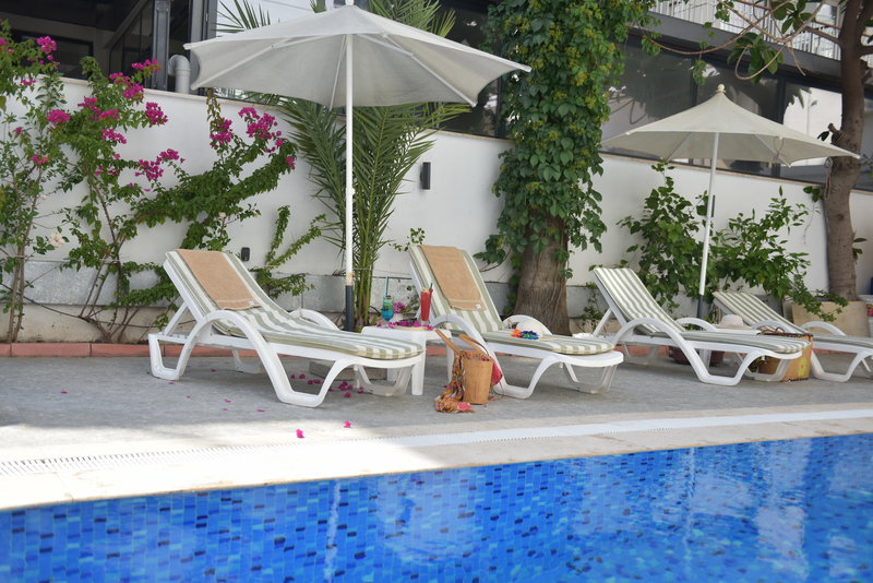 Aurasia Beach Hotel 5