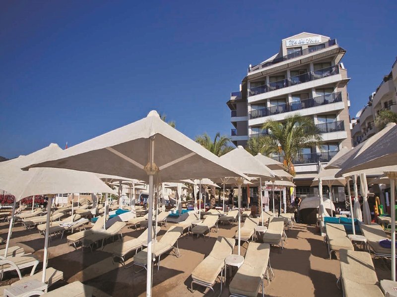 Aurasia Beach Hotel  3