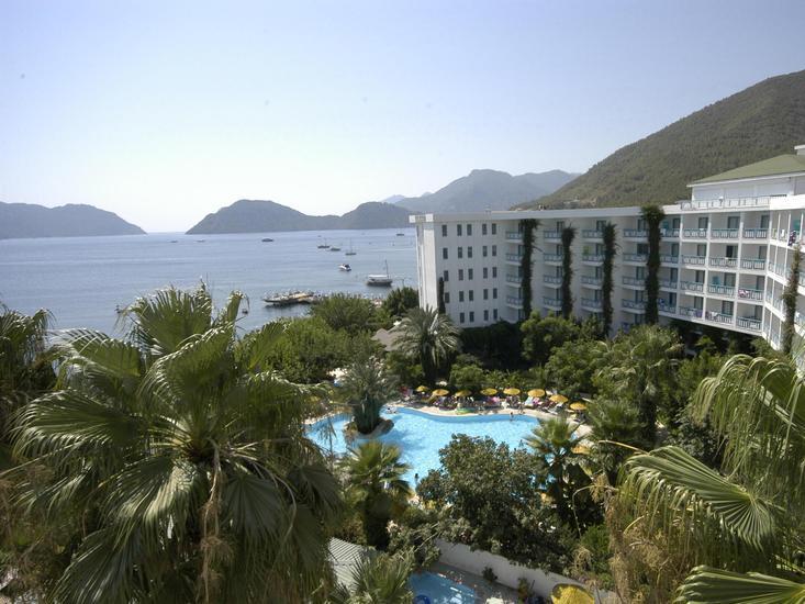 Aurasia Beach Hotel 4