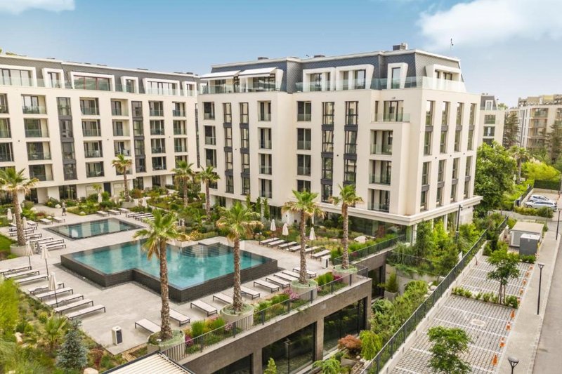Azur Premium Resort 1