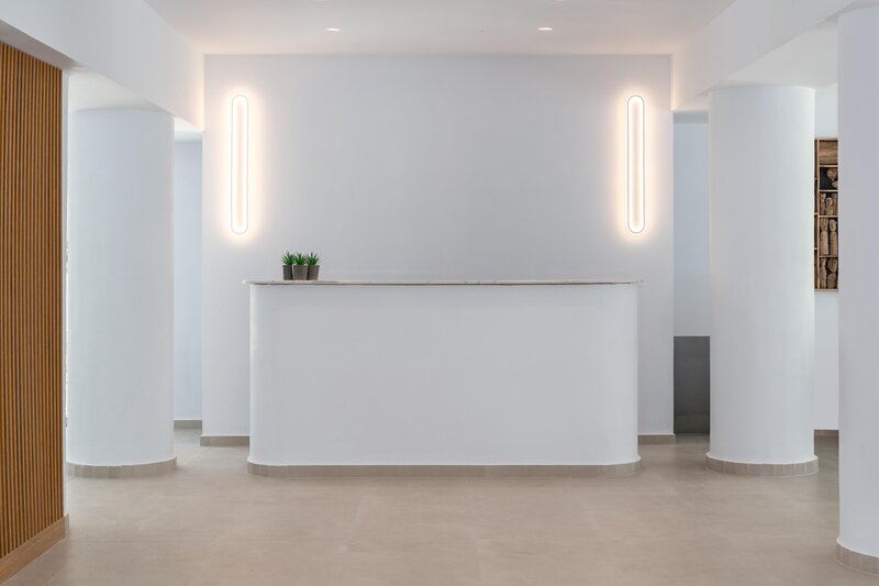 Rodos White 11