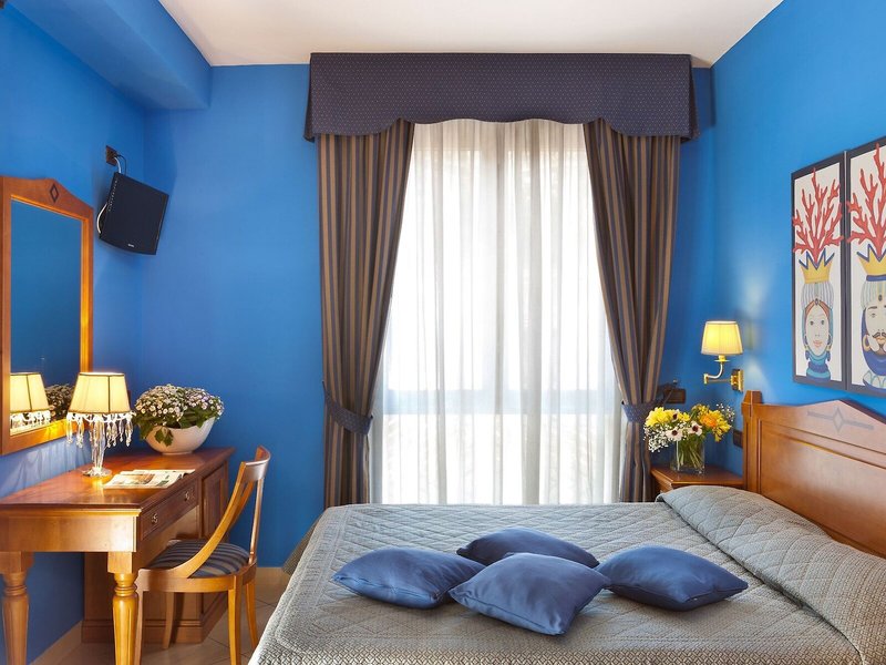 Ulisse Deluxe Hostel 17