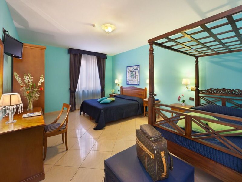 Ulisse Deluxe Hostel 9