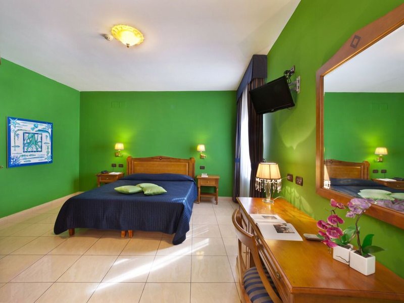 Ulisse Deluxe Hostel 15
