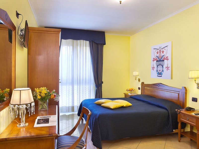 Ulisse Deluxe Hostel 16