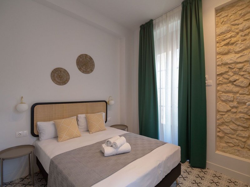 Apartamentos Teatro By Be Alicante 11