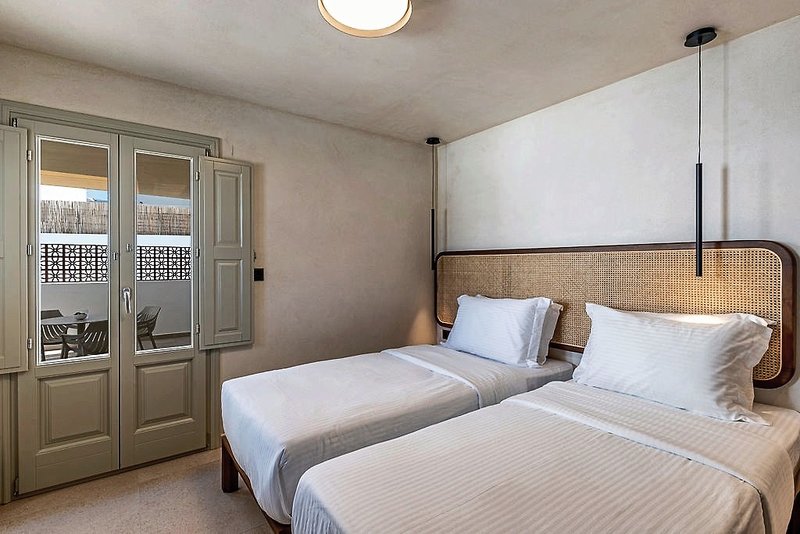 Peranosa the Residency 18