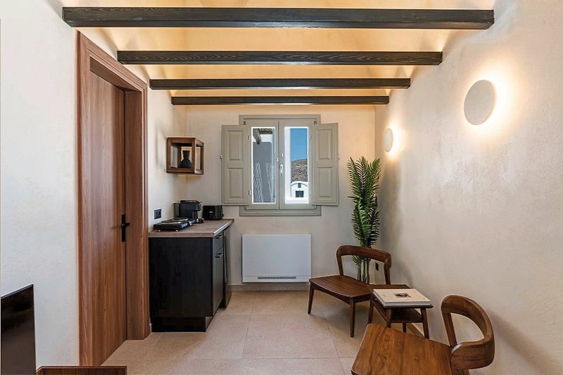 Peranosa the Residency 24