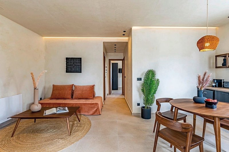 Peranosa the Residency 48