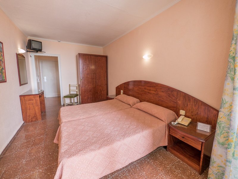 Checkin Garbi Calella 38