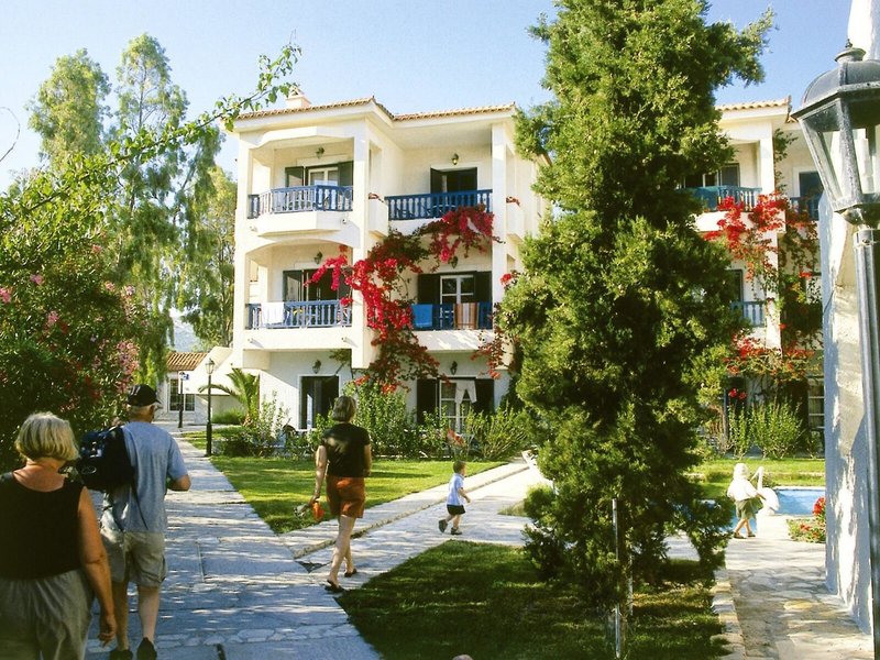 Hydrele Beach & Samian Blue Village 2