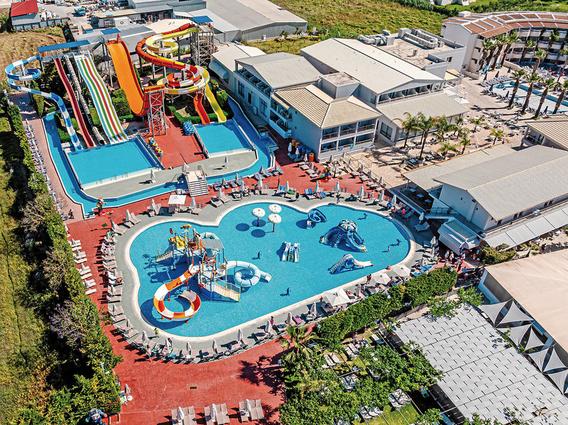 Caretta Beach Resort & WaterPark 4