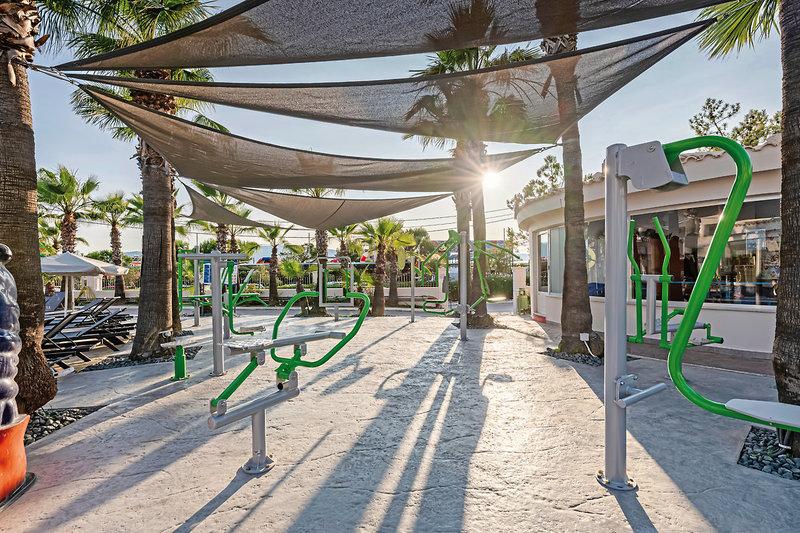 Caretta Beach Holiday Village 11