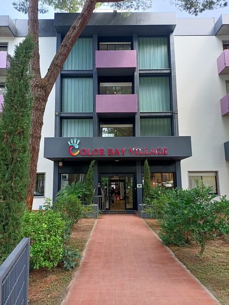 Color Bay Village 2