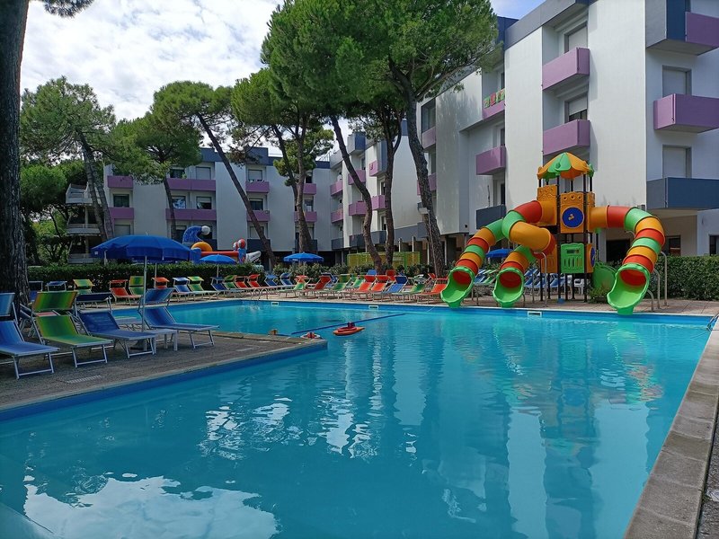 Color Bay Village 6