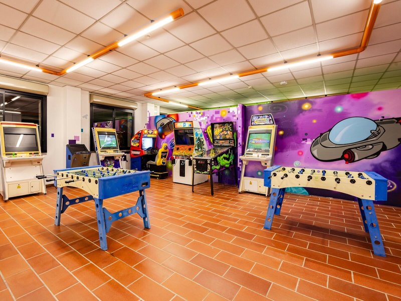 Color Bay Village 12