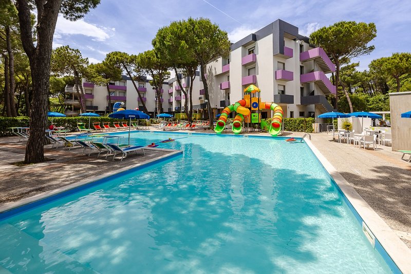 Color Bay Village 1