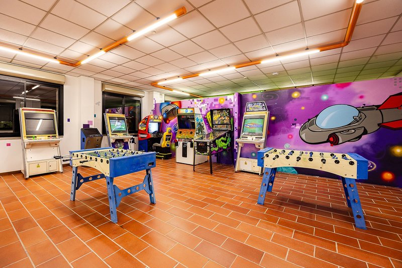 Color Bay Village 9