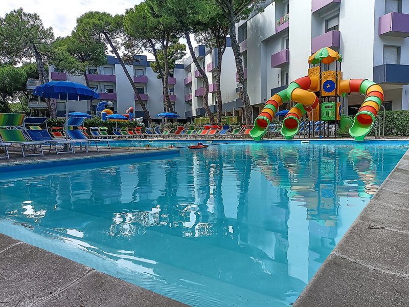 Color Bay Village 12