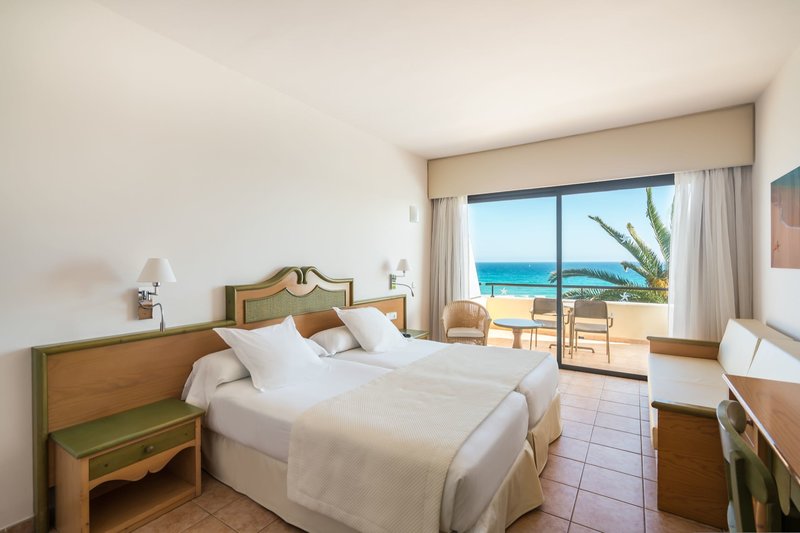 Iberostar Waves Playa Gaviotas 26