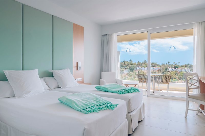 Iberostar Waves Playa Gaviotas 30
