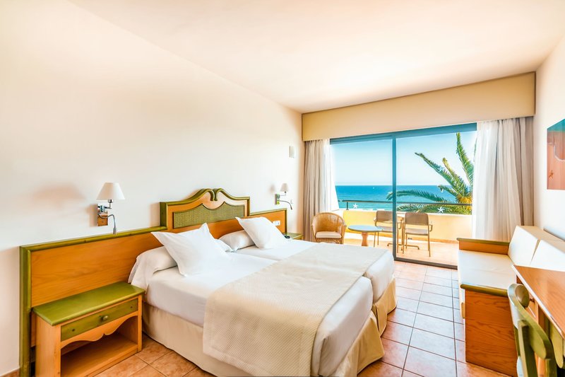 Iberostar Waves Playa Gaviotas 39