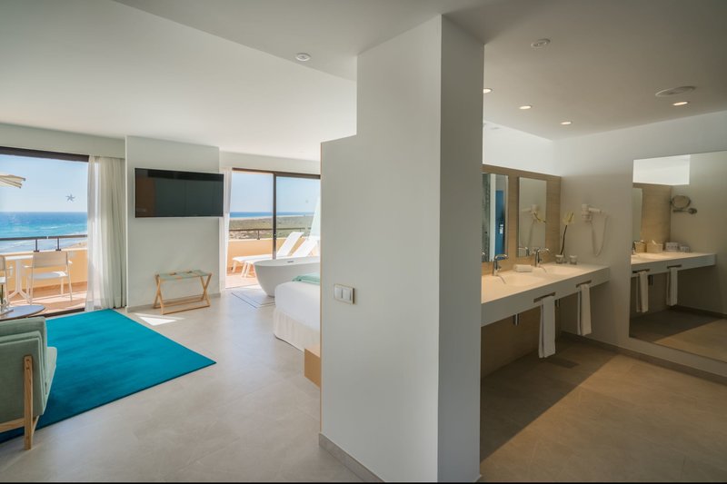 Iberostar Waves Playa Gaviotas 49