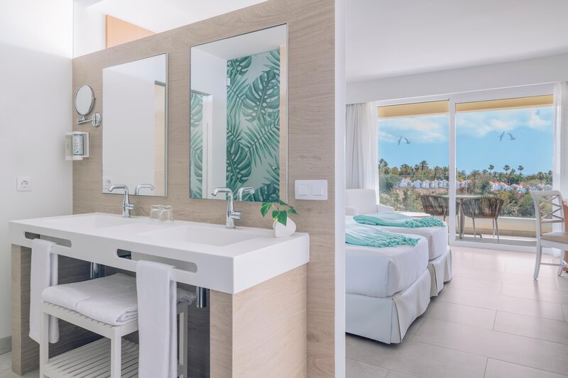 Iberostar Waves Playa Gaviotas 39