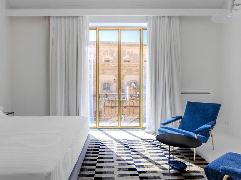 Dome Hotel 1