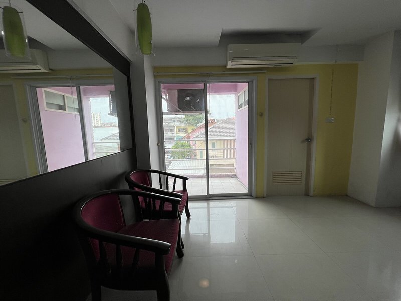 Phongsathon Mansion 8