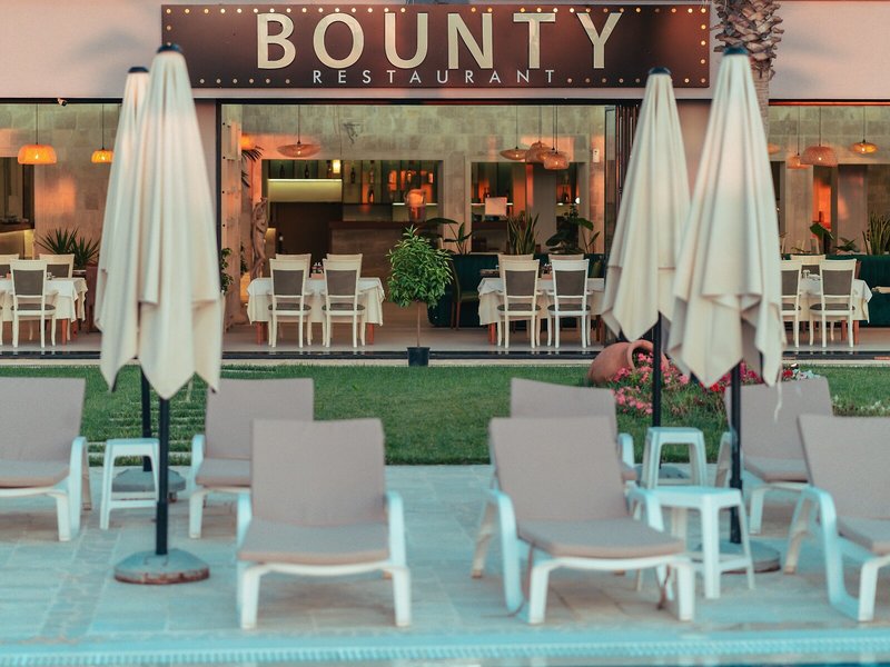Bounty Hotel 7
