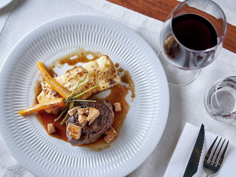 The Log Porto Hotel 6